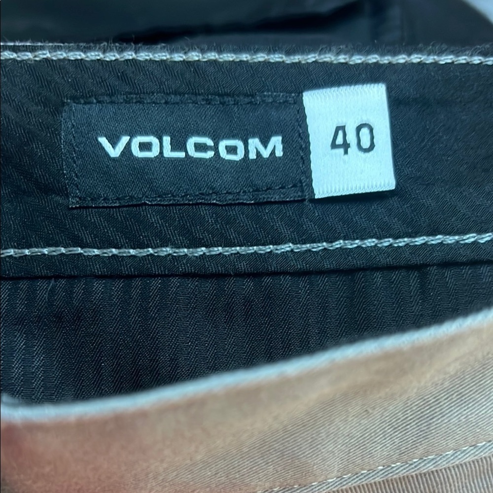 Volcom Gray Flat Front Shorts Casual Style - Picture 5 of 5